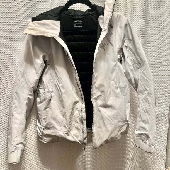 USED Arc'teryx THERISS DOWN JACKET W,ATMOS,S - Picture 2 of 7